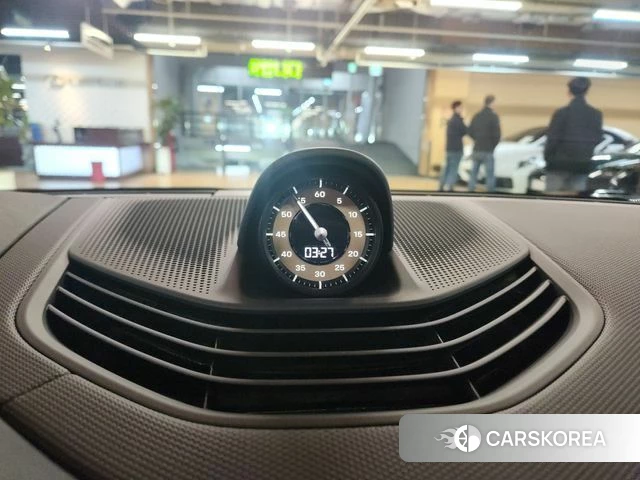 Porsche Taycan 2025 Черный из Кореи, фото 5