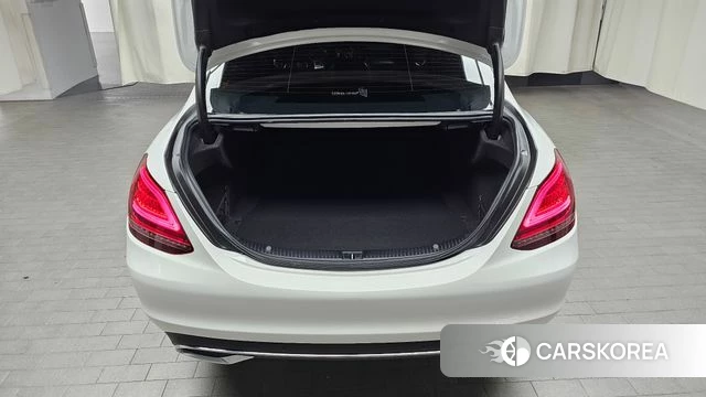 Mercedes-Benz C-Class W205 2019 Белый из Кореи, фото 5