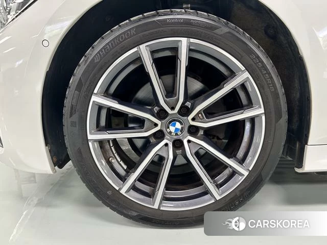 BMW 3 series 2022 Белый из Китая, фото 5