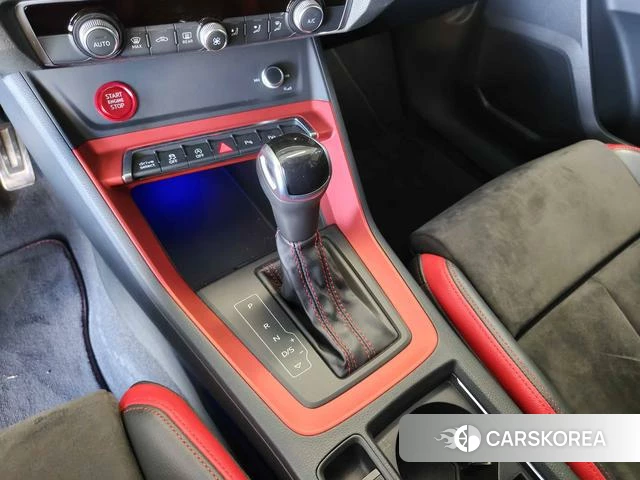 Audi Q3 2021 Темно-серый из Китая, фото 5
