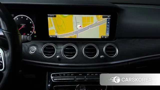 Mercedes-Benz E-Class W213 2018 Черный из Кореи, фото 5