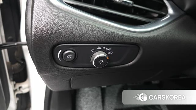 Chevrolet (GM Daewoo) All New Malibu 2018 Белый из Кореи, фото 5