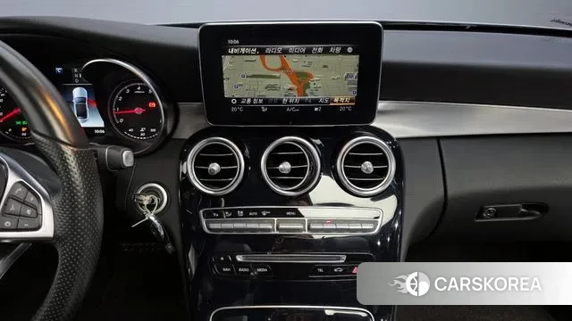 Mercedes-Benz C-Class W205 2018 Белый из Кореи, фото 5