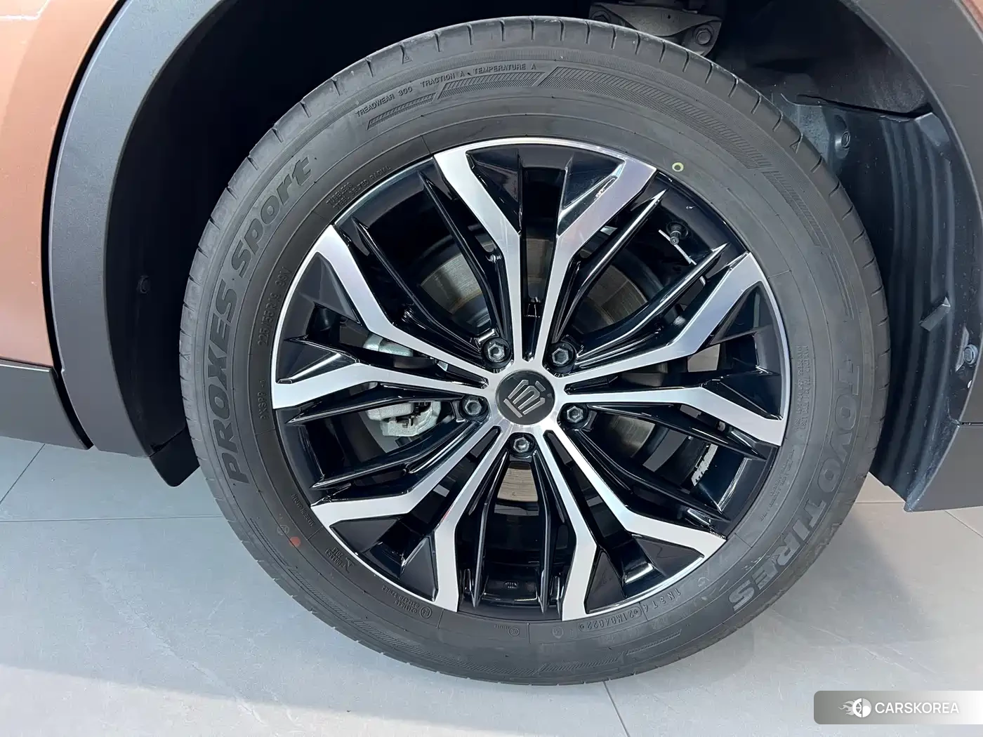 Toyota Crown SportCross 2025 Champagne/brown из Китая, фото 5