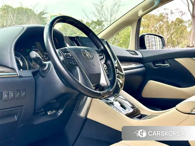 Toyota Elfa 2021 Белый из Китая, фото 5