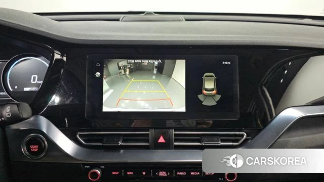 Kia Niro Plus 2023 Белый из Кореи, фото 5