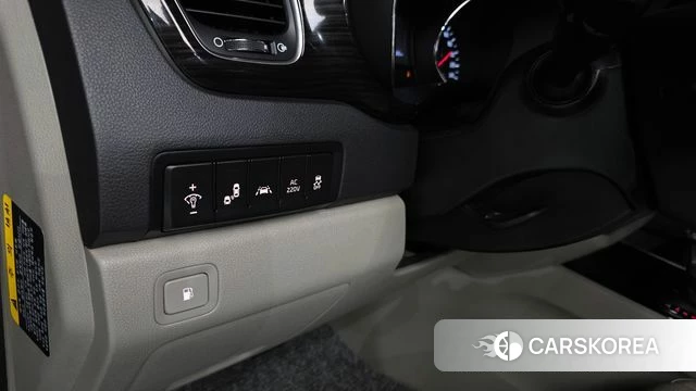 Kia The New Carnival 2018 Серый из Кореи, фото 5