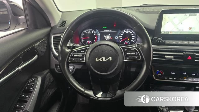 Kia Seltos 2021 Белый из Кореи, фото 5