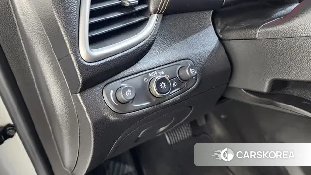 Chevrolet (GM Daewoo) The New Trax 2019 Белый из Кореи, фото 5