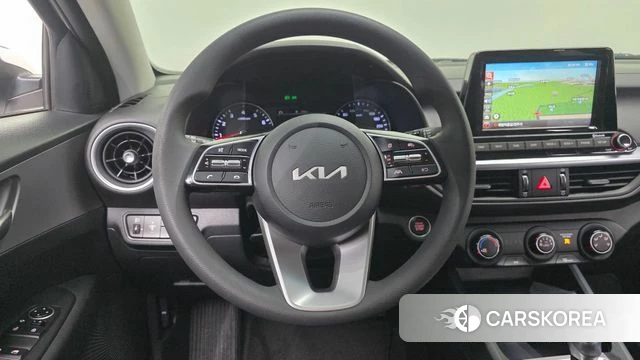 Kia The New K3 2nd generation 2021 Белый из Кореи, фото 5