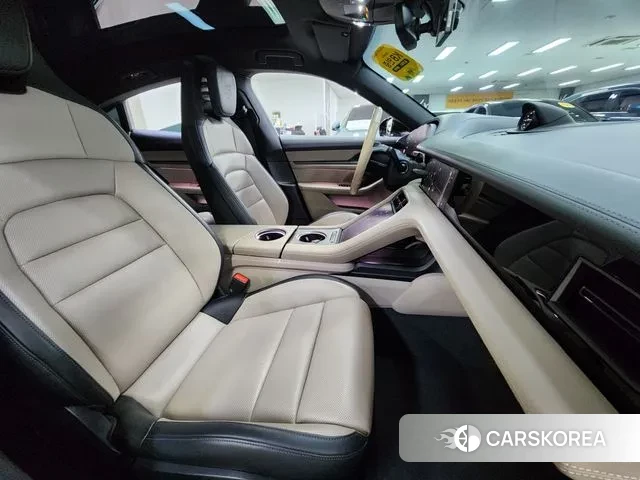 Porsche Taycan 2024 Черный из Кореи, фото 5