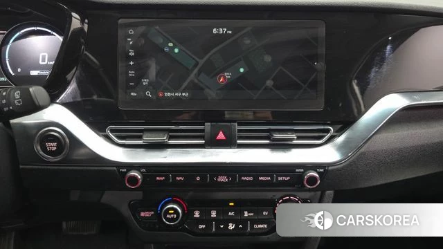 Kia Niro Plus 2022 Белый из Кореи, фото 5