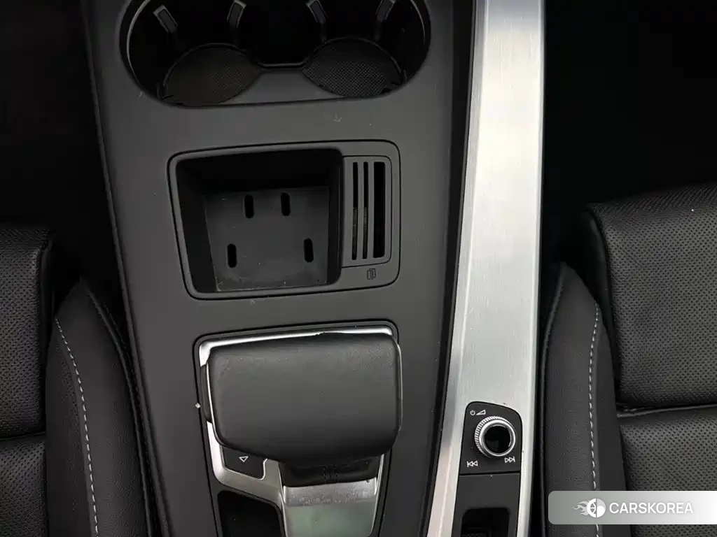 Audi A4L 2023 Белый из Китая, фото 6