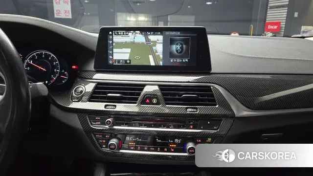 BMW 5 Series (G30) 2018 Серый из Кореи, фото 5