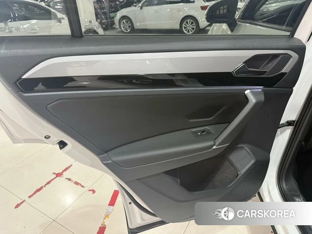 Volkswagen Tanyue 2022 Белый из Китая, фото 5