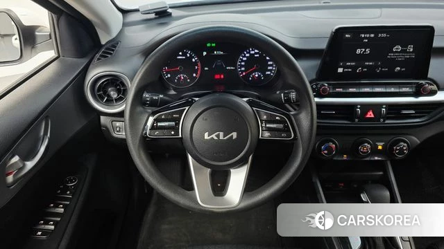 Kia The New K3 2nd generation 2023 Белый из Кореи, фото 5