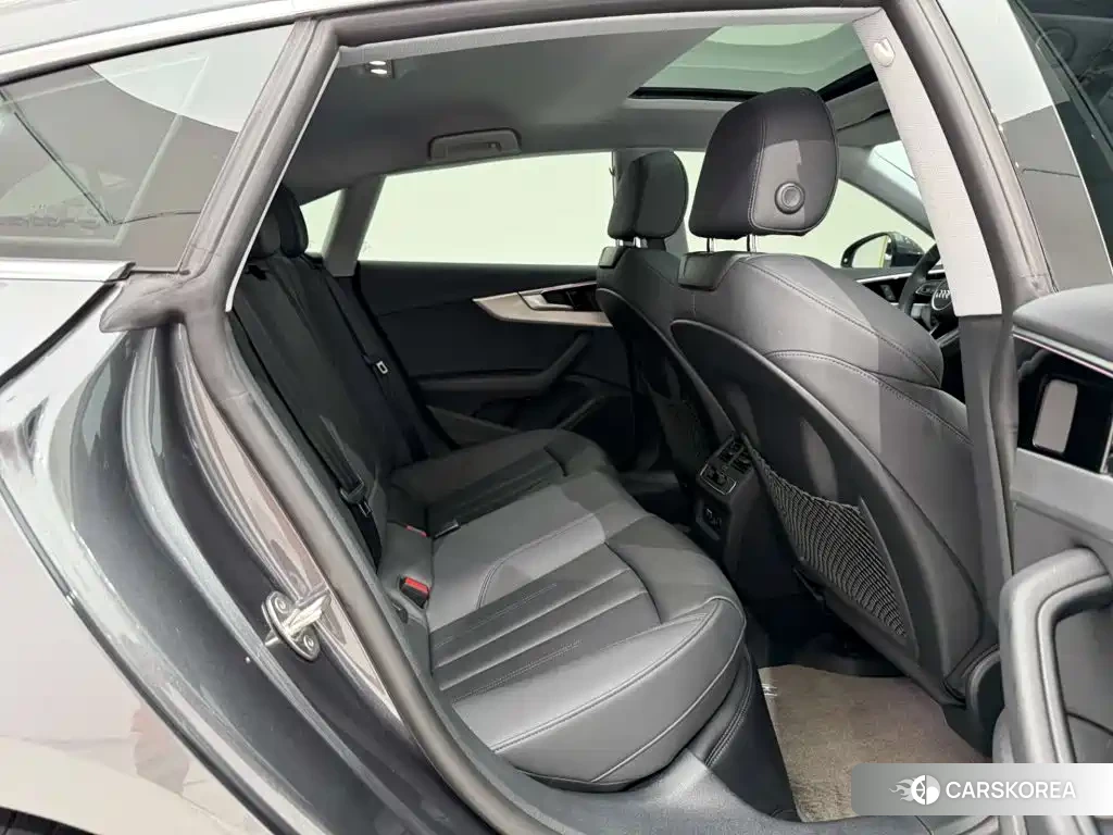 Audi A5 2026 Silver/gray из Китая, фото 5