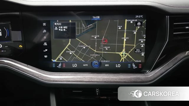 Volkswagen Touareg 3rd generation 2023 Черный из Кореи, фото 5