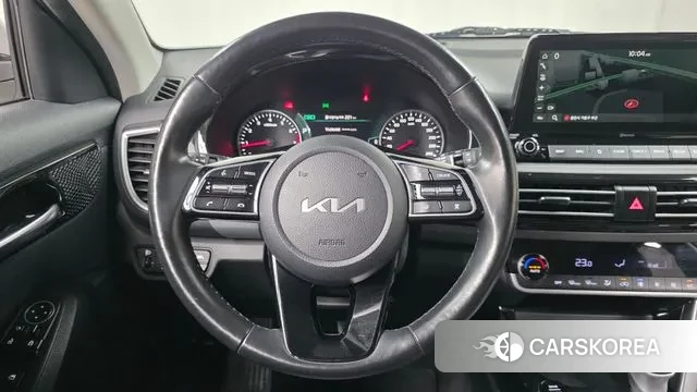 Kia Seltos 2022 Белый из Кореи, фото 5