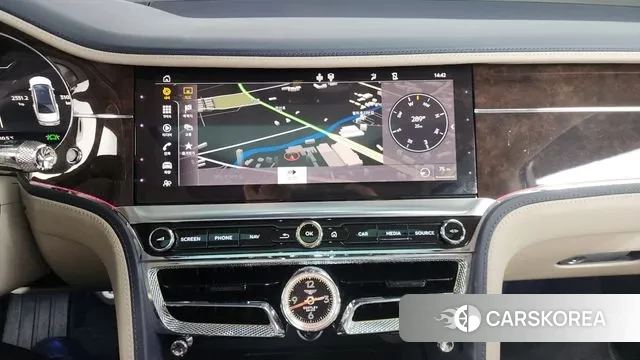 Bentley Flying Spur 3rd Generation 2022 Белый из Кореи, фото 5