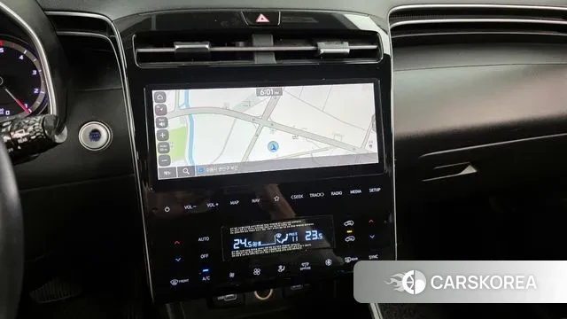 Hyundai Tucson (NX4) 2021 Серебряный из Кореи, фото 5