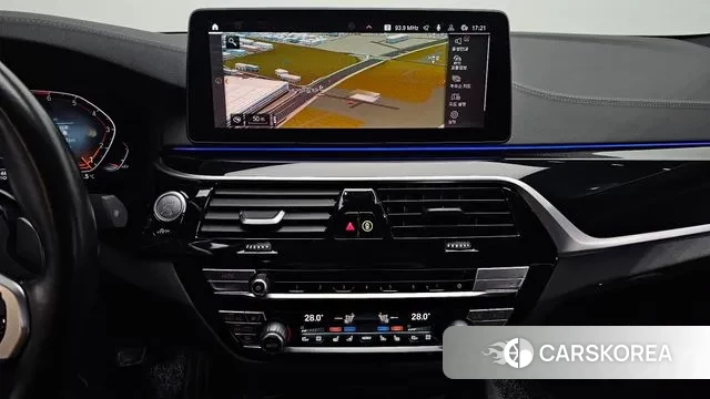 BMW 5 Series (G30) 2022 Белый из Кореи, фото 5