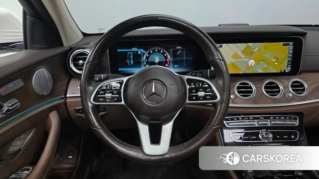Mercedes-Benz E-Class W213 2018 Белый из Кореи, фото 5