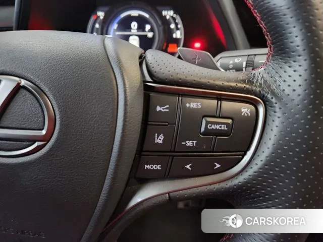 Lexus UX250h 2023 Белый из Кореи, фото 5