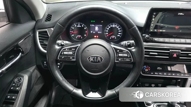Kia Seltos 2020 Белый из Кореи, фото 5