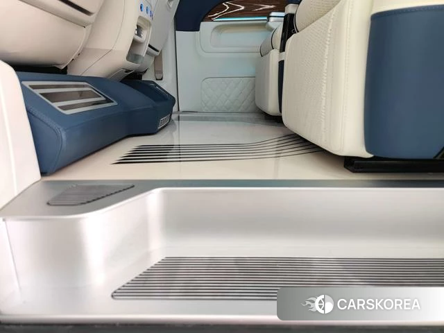 Mercedes-Benz V-class 2023 Черный из Китая, фото 5