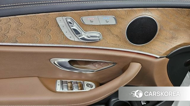 Mercedes-Benz E-Class W213 2021 Белый из Кореи, фото 5
