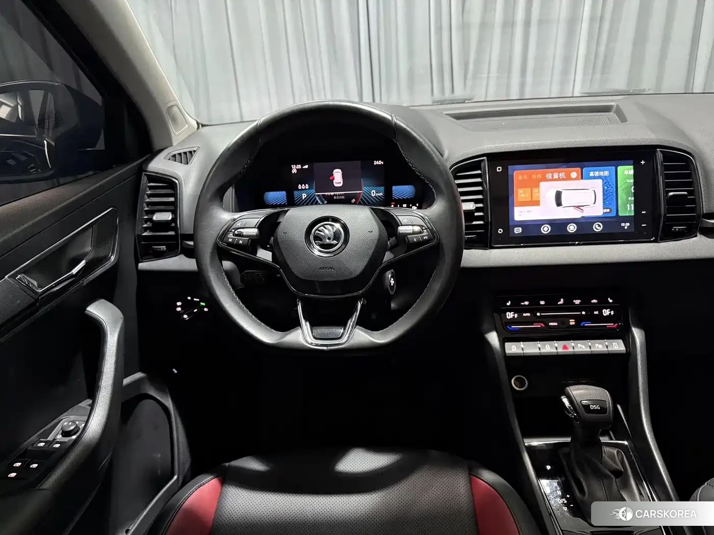 Skoda Karoq 2023 Черный из Китая, фото 5