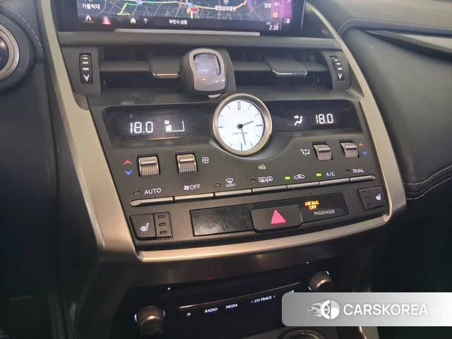 Lexus NX300h 2018 Белый из Кореи, фото 5
