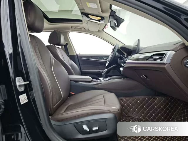 BMW 5 series 2022 Черный из Китая, фото 5
