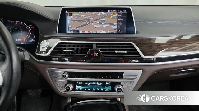 BMW 7 Series (G11) 2021 Черный из Кореи, фото 5