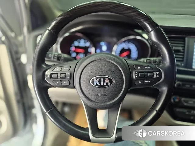 Kia The New Carnival 2018 Серебряный из Кореи, фото 5