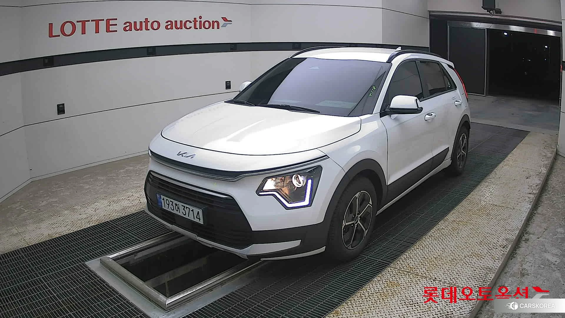 Kia Niro Hybrid 2022 Snow White Pearl (optional) из Кореи, фото 5