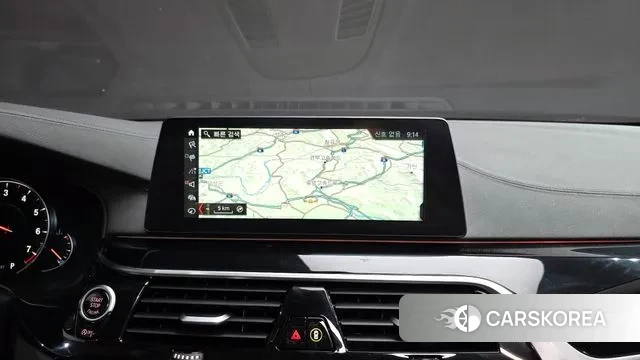 BMW 5 Series (G30) 2018 Белый из Кореи, фото 5