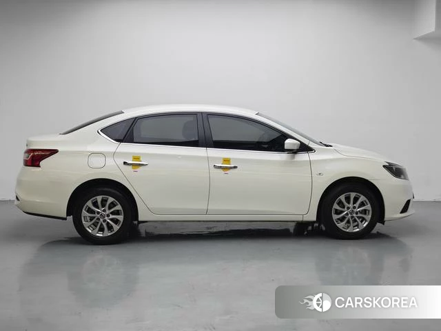 Nissan Xuan Yi 2024 Белый из Китая, фото 5