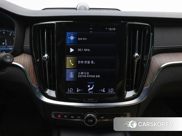 Volvo V60 Cross-Country 2nd Generation 2021 Серый из Кореи, фото 5