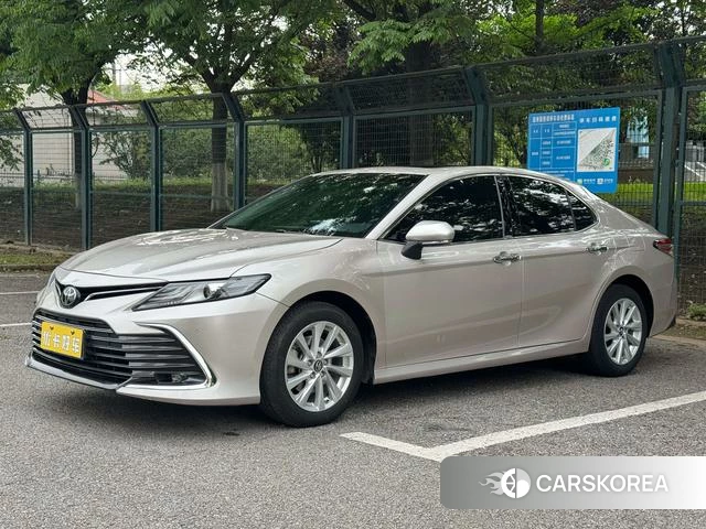 Toyota Camry 2021 Шампань из Китая, фото 5