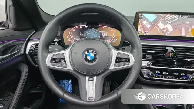 BMW 5 Series (G30) 2023 Белый из Кореи, фото 5