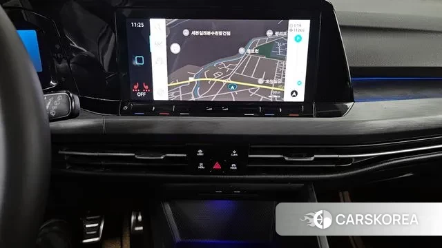 Volkswagen Golf 8th Generation 2022 Белый из Кореи, фото 5