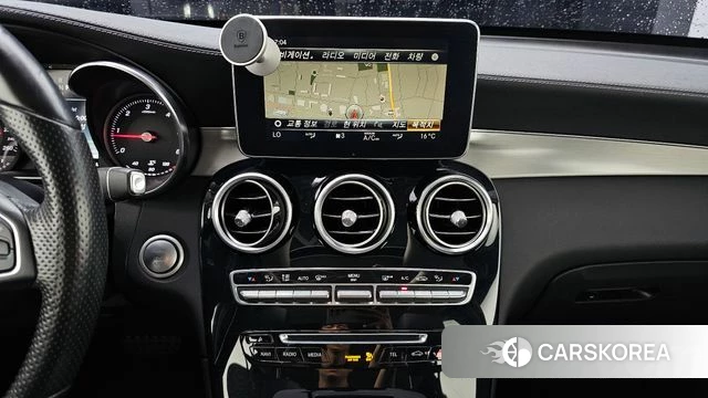 Mercedes-Benz GLC-Class X253 2018 Серебристо-серый из Кореи, фото 5