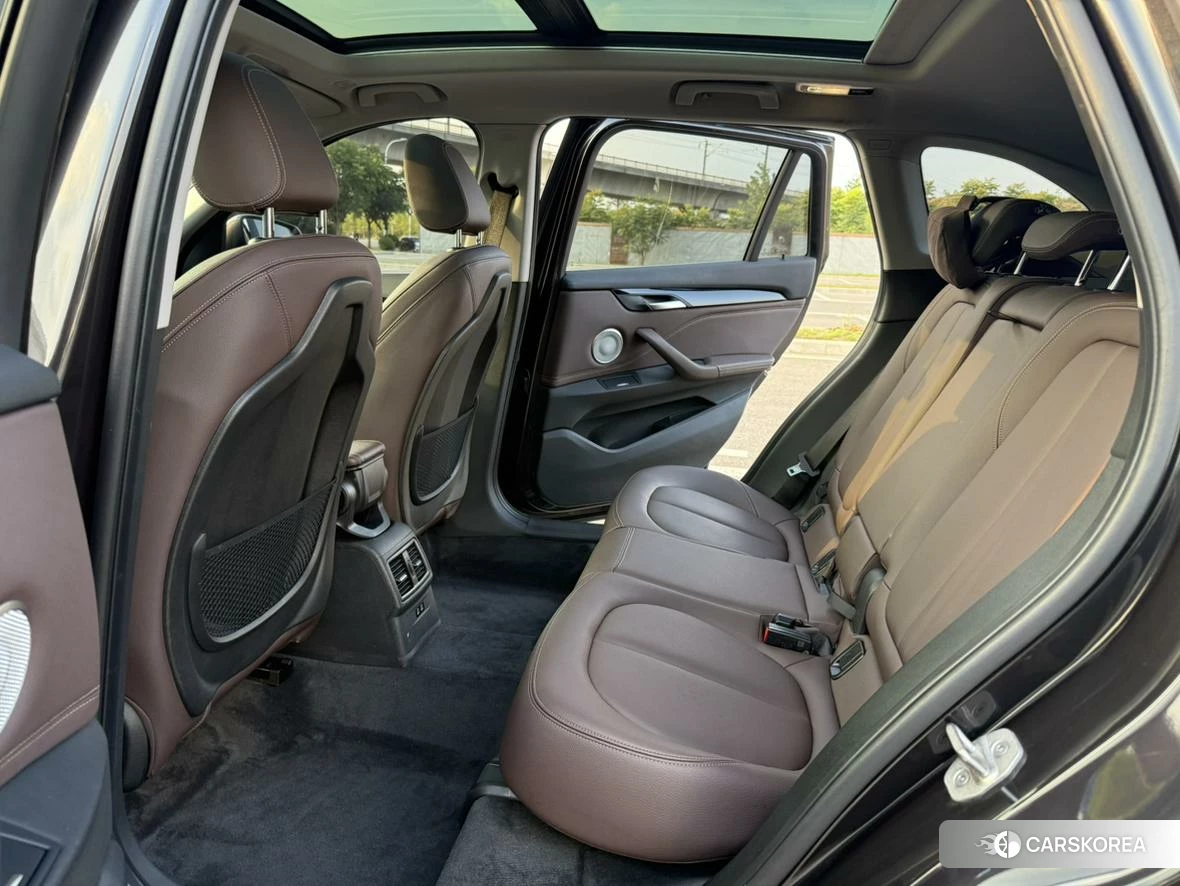 BMW X1 2021 Темно-серый из Китая, фото 5