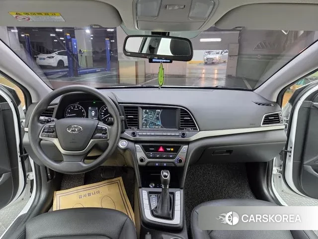 Hyundai Avante AD 2018 Белый из Кореи, фото 5