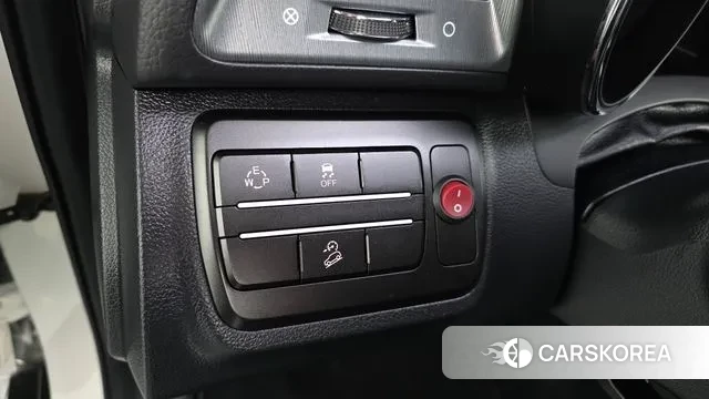 Ssangyong Tivoli Armor 2018 Белый из Кореи, фото 5