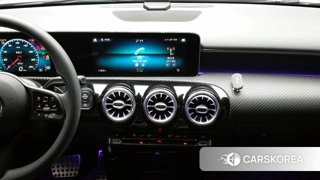 Mercedes-Benz A-Class W177 2020 Белый из Кореи, фото 5