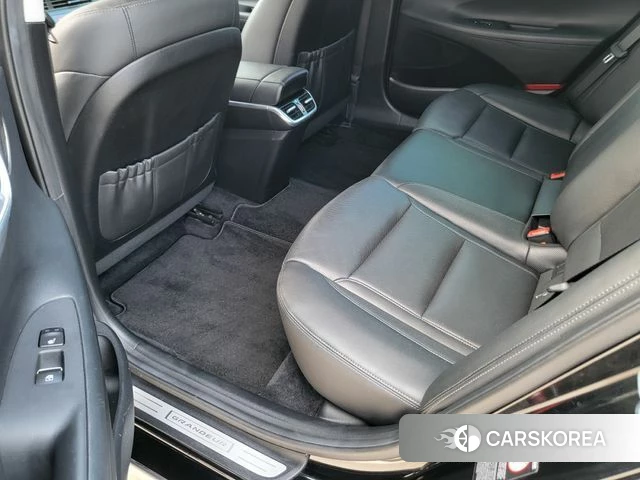 Hyundai Grandeur Hybrid (GN7) 2021 Черный из Кореи, фото 5