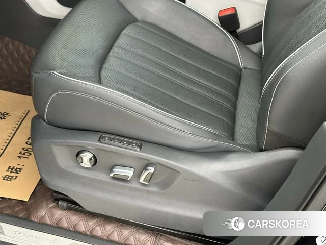 Volkswagen Tourang 2023 Черный из Китая, фото 5